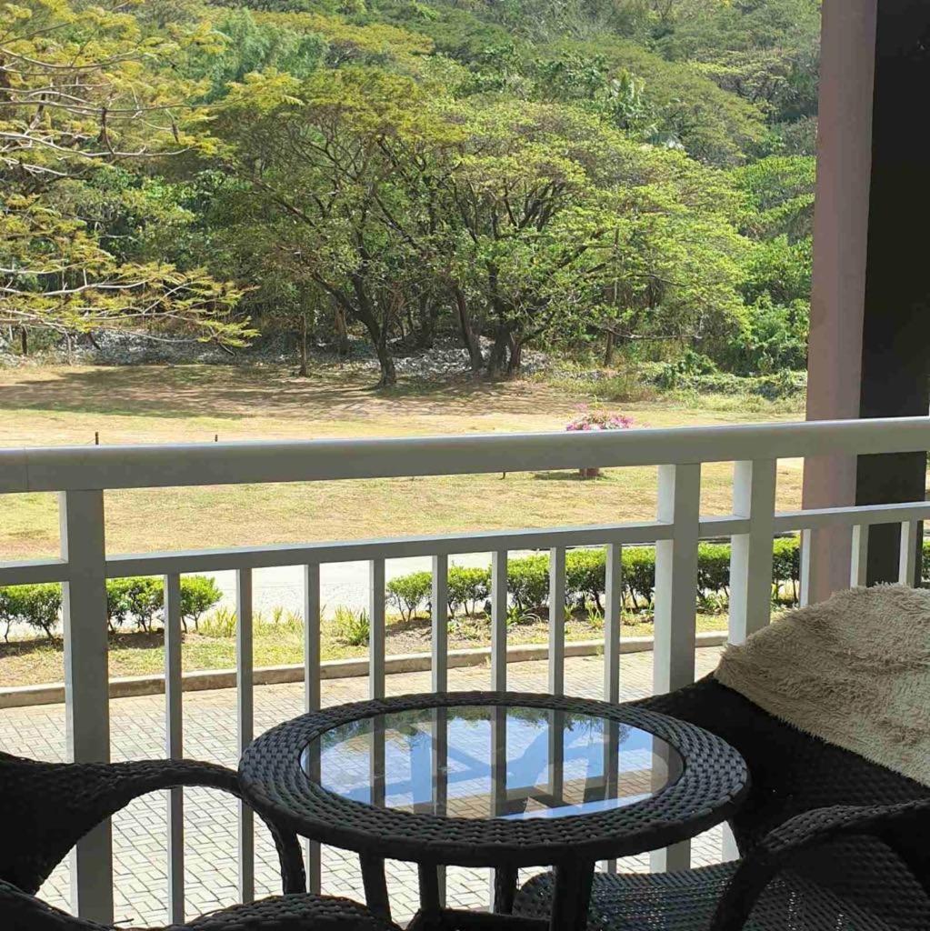 Luxurious Family Room Pico De Loro Nasugbu Exterior foto